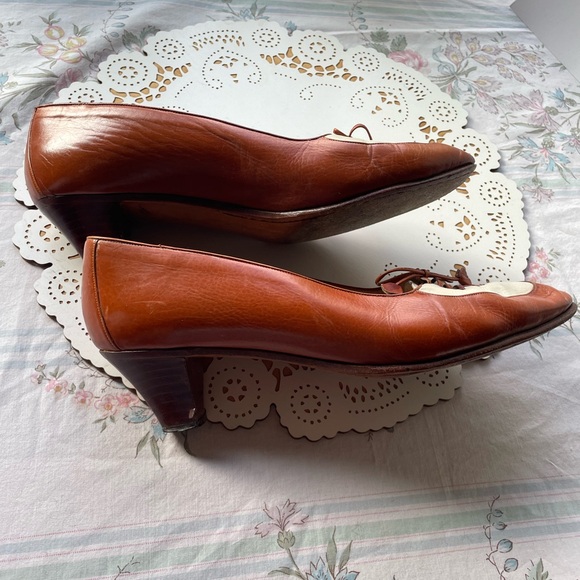 Cole Haan Brown and Cream Leather Spectator Oxford Pumps Size 9.5 /Made in Italy - Picture 12 of 14